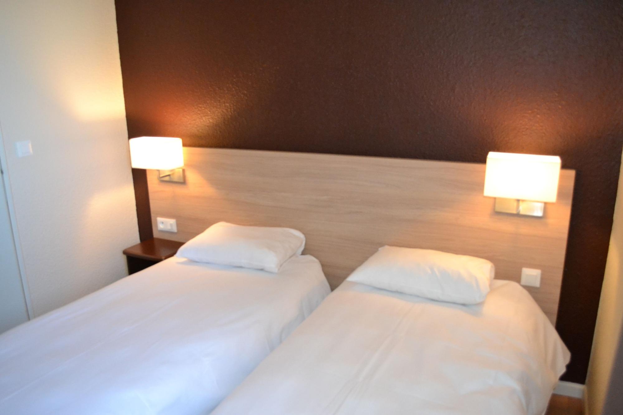 Brit Hotel Essentiel Tours Nord Exterior foto
