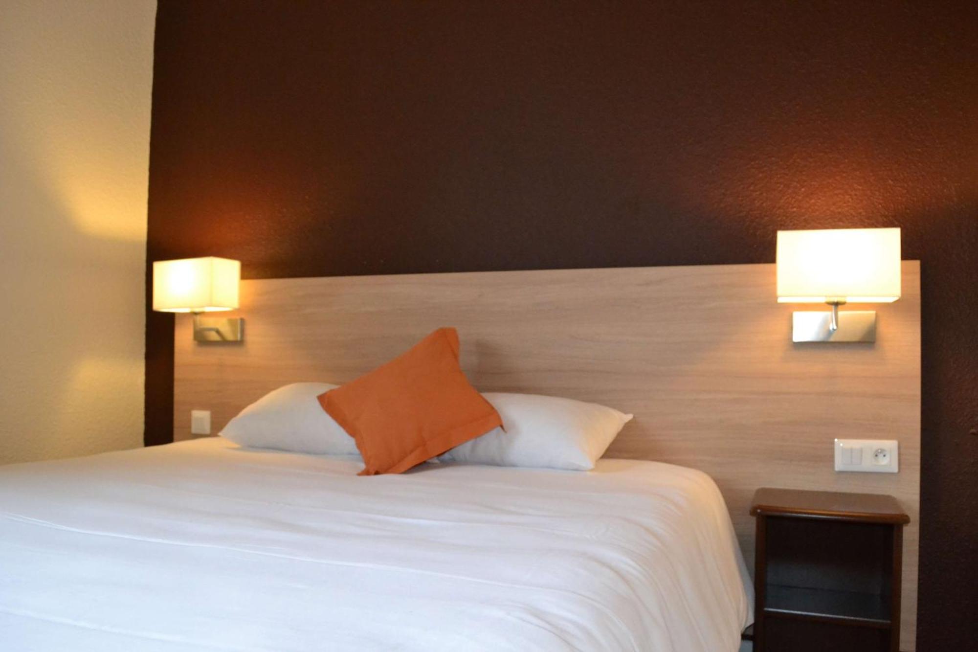 Brit Hotel Essentiel Tours Nord Exterior foto