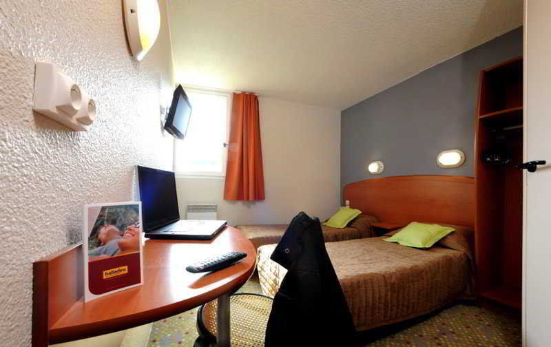 Brit Hotel Essentiel Tours Nord Exterior foto