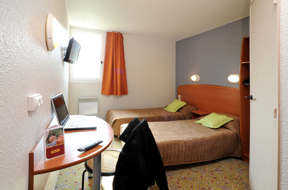 Brit Hotel Essentiel Tours Nord Exterior foto