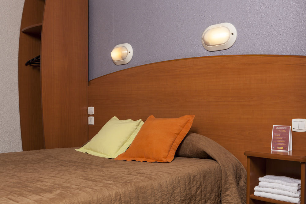 Brit Hotel Essentiel Tours Nord Exterior foto